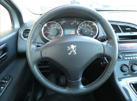 Peugeot - 5008