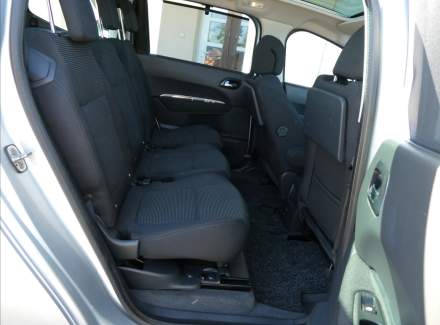 Peugeot - 5008