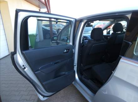 Peugeot - 5008