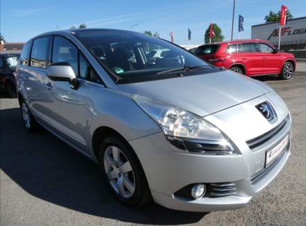 Peugeot - 5008