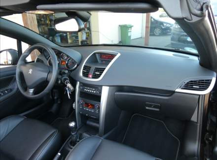 Peugeot - 207