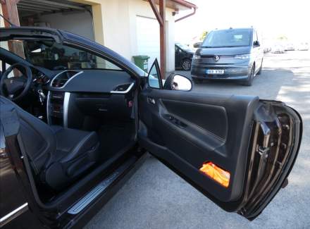Peugeot - 207