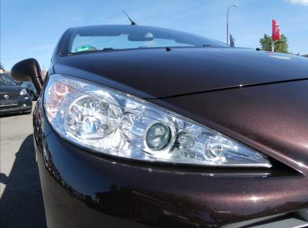 Peugeot - 207