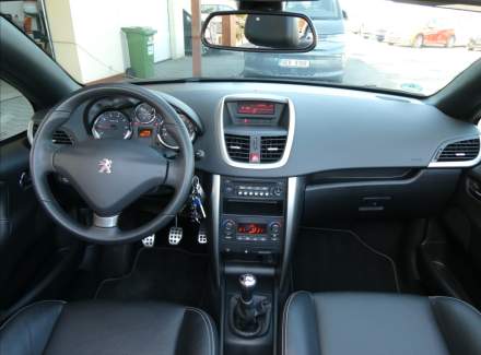 Peugeot - 207