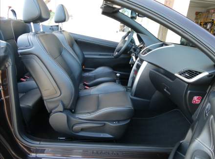 Peugeot - 207