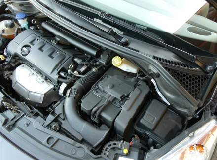 Peugeot - 207