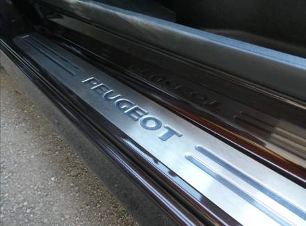 Peugeot - 207