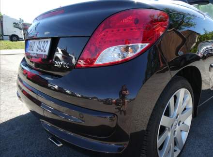 Peugeot - 207