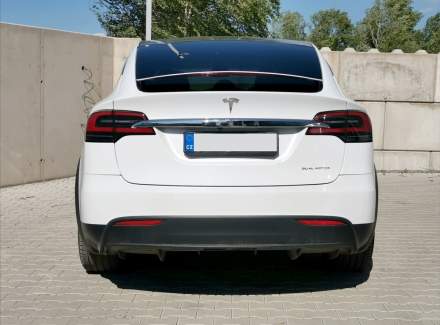 Tesla - Model X