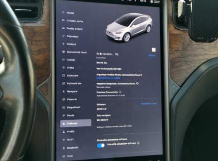 Tesla - Model X