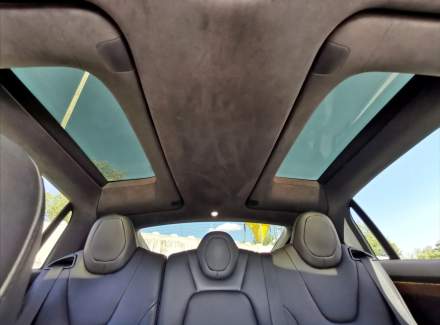 Tesla - Model X