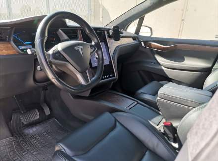 Tesla - Model X