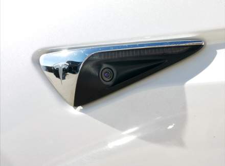 Tesla - Model X