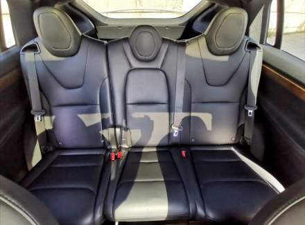 Tesla - Model X