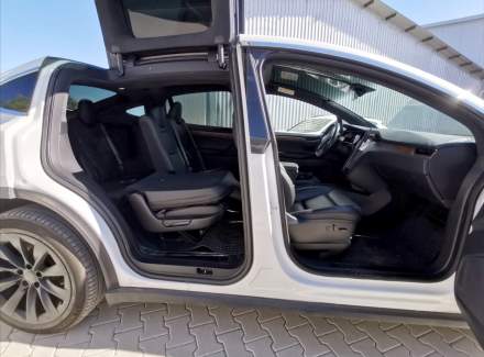 Tesla - Model X