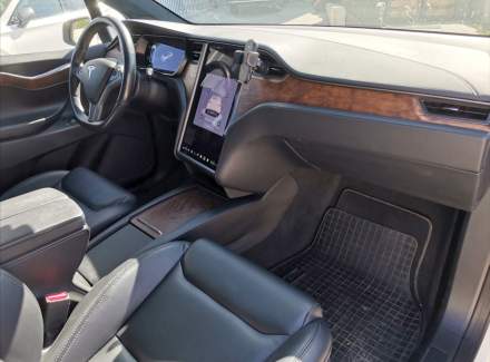 Tesla - Model X