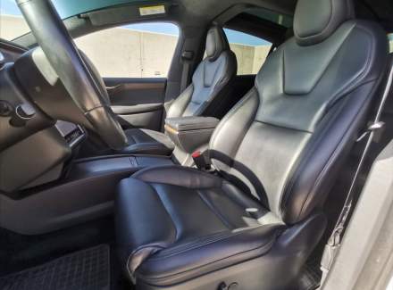 Tesla - Model X