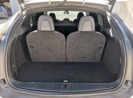 Tesla - Model X