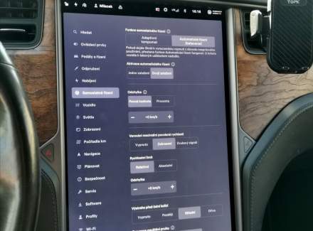 Tesla - Model X