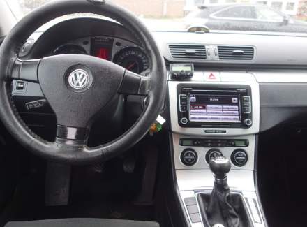 Volkswagen - Passat