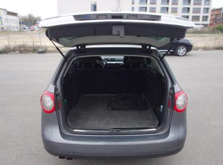 Volkswagen - Passat