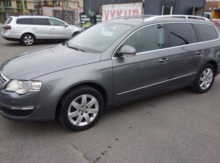 Volkswagen - Passat