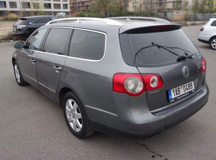 Volkswagen - Passat