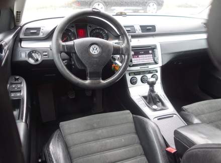 Volkswagen - Passat