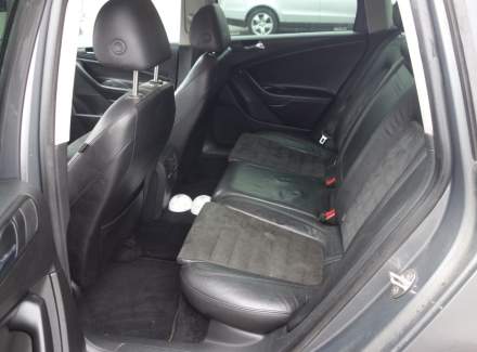 Volkswagen - Passat