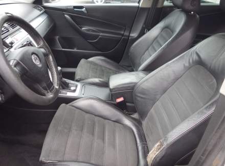 Volkswagen - Passat