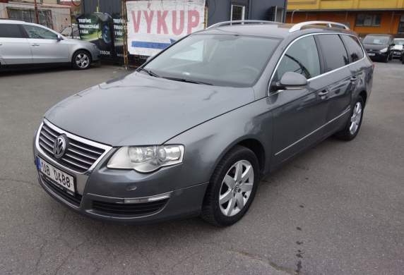 Volkswagen - Passat