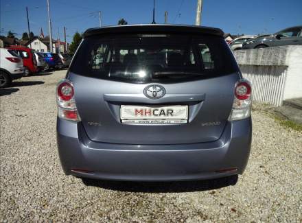 Toyota - Verso