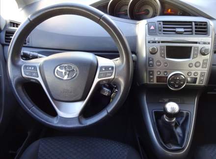 Toyota - Verso