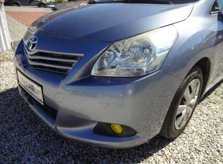 Toyota - Verso