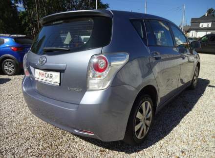 Toyota - Verso