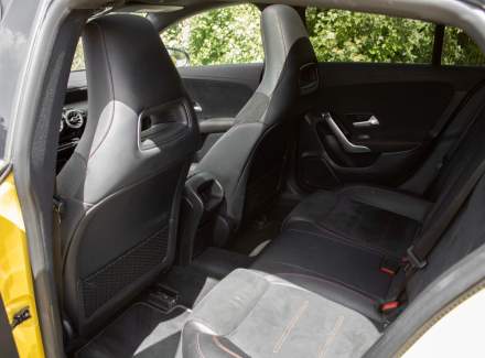 Mercedes-Benz - CLA