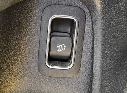 Mercedes-Benz - CLA