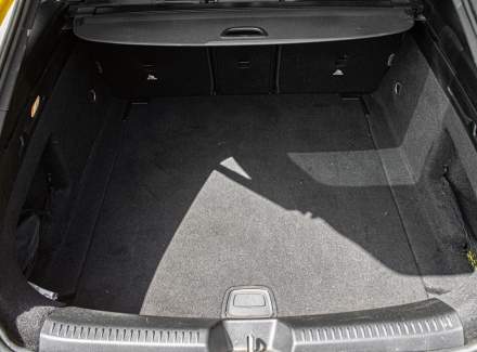 Mercedes-Benz - CLA