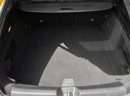 Mercedes-Benz - CLA