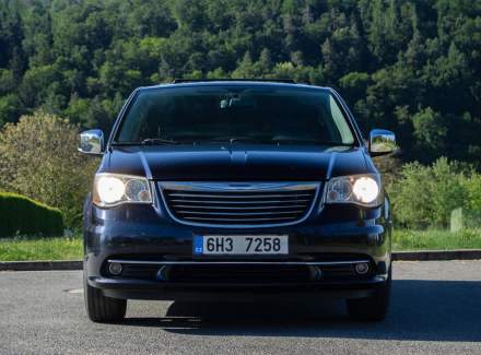 Chrysler - Town & Country