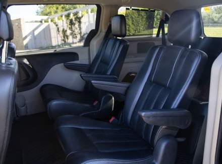 Chrysler - Town & Country