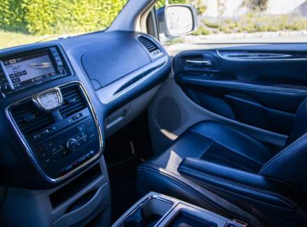 Chrysler - Town & Country