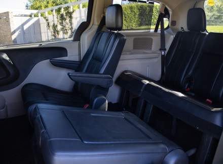 Chrysler - Town & Country