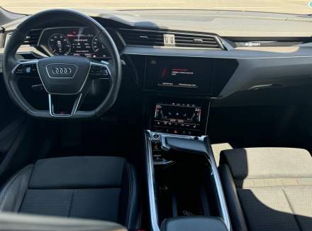 Audi - E-tron