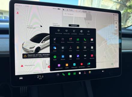 Tesla - Model 3