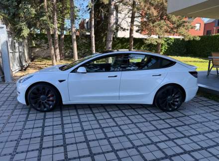 Tesla - Model 3