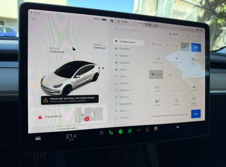 Tesla - Model 3