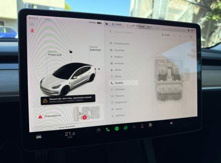 Tesla - Model 3