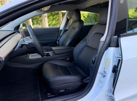 Tesla - Model 3