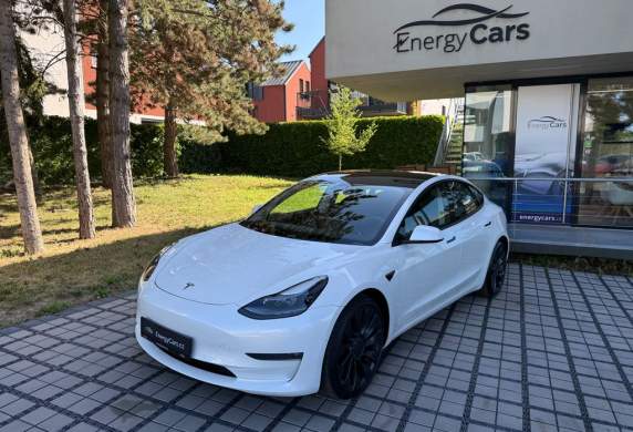 Tesla - Model 3